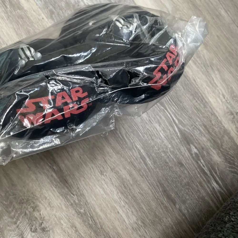 Darth Vader SLIPPERS Boy's 2/3 NeW Star Wars Slippers Darth Vader House Shoes